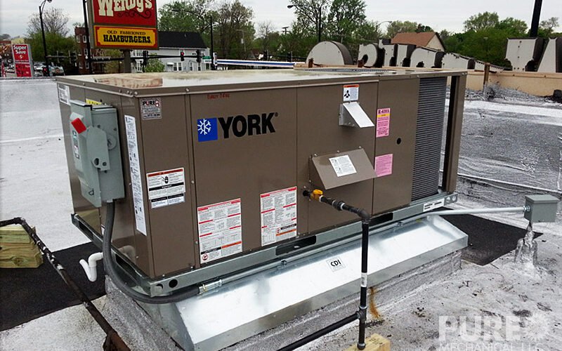 Wendy's Roseland 5 ton rooftop unit install